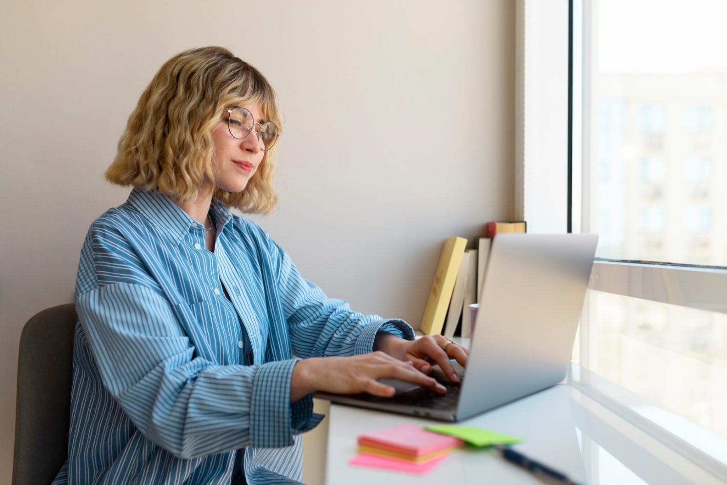 Équipe d'analystes travaillant sur des modèles financiers